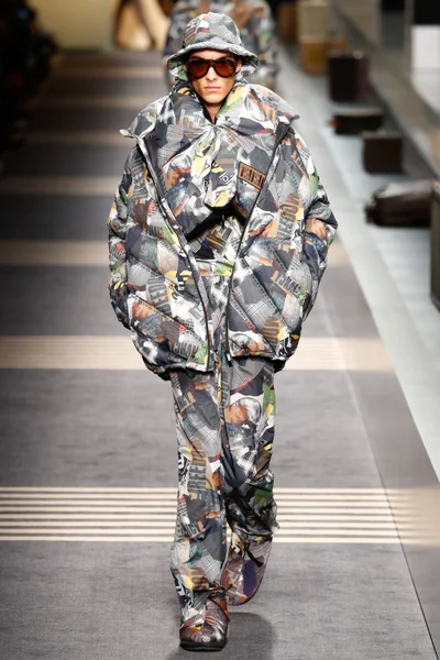Look 33